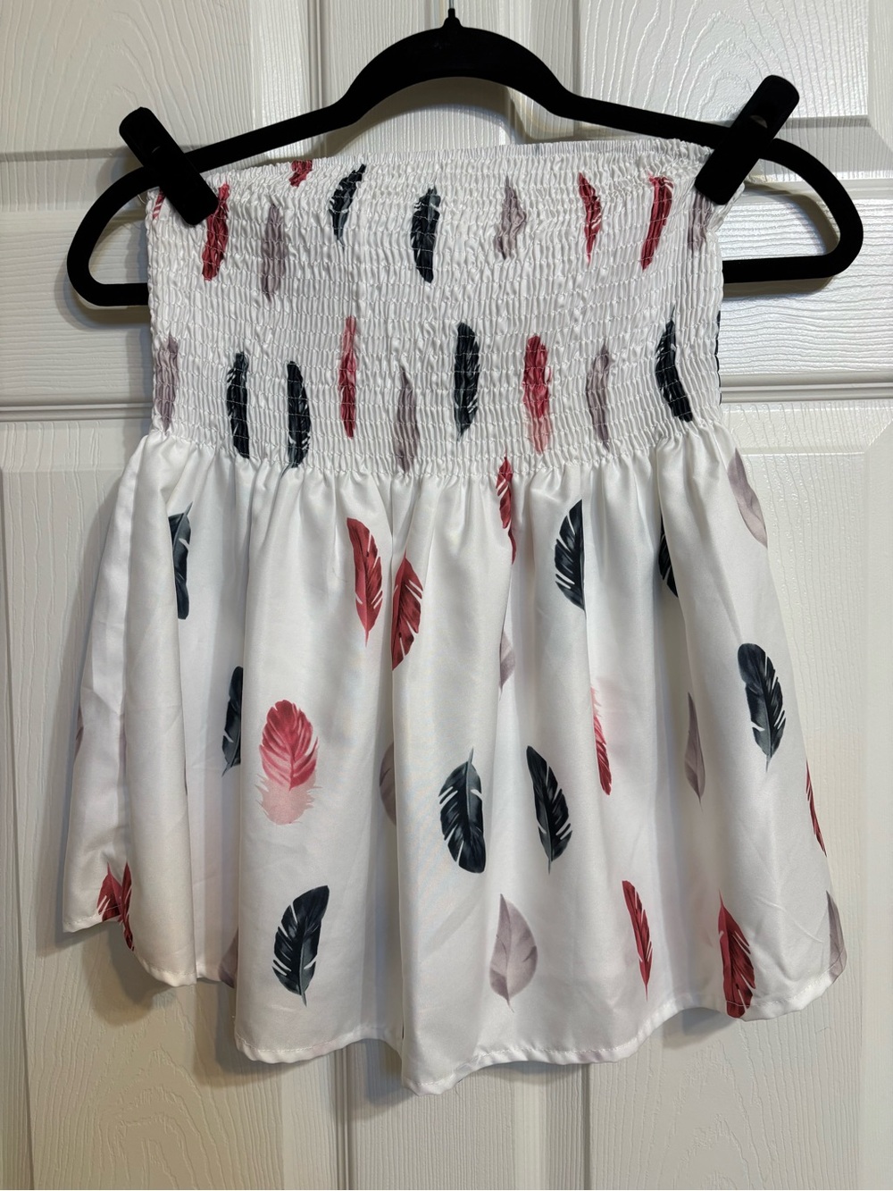 SHEIN White Satin Boho Feather Print Tube Top in Pink, Black and Gray